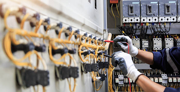 Professional Electrician technician working in Gonzales, TX